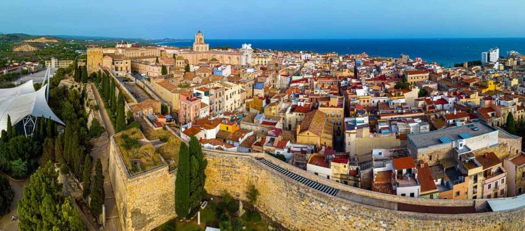 Tamarit Beach Resort: O Paraíso na Costa Dourada que Todo Caravanista Precisa Conhecer 4 Tarragona na Espanha