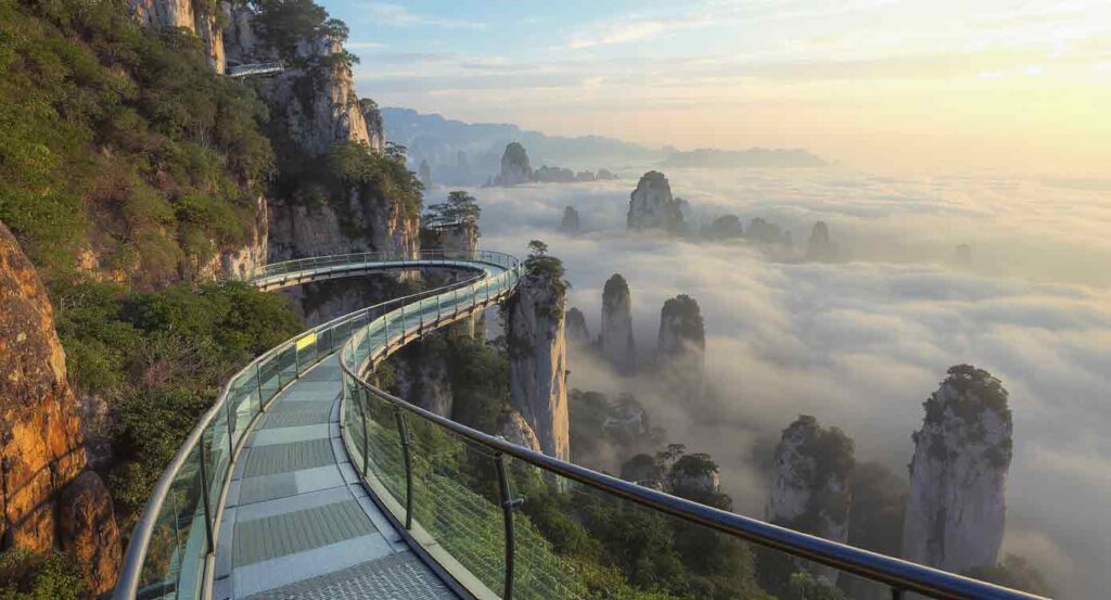 Passarela de Vidro - Tianmen Tongtian Avenue